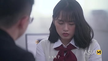 亚洲美女楚梦舒在ModelMedia系列中的感性独奏表演